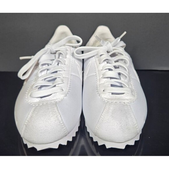 Nike Classic Cortez Shark Low SP Big Tooth White Showstopper - Size  7 Women\'s